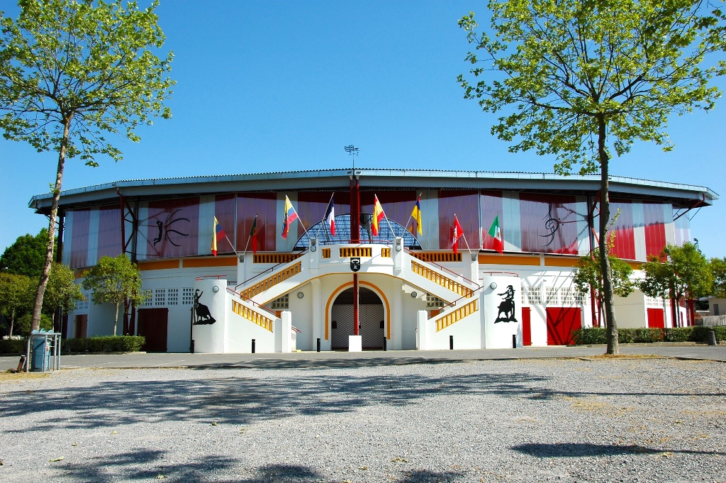 Visite des arènes de la "Mecque de la Course L ...