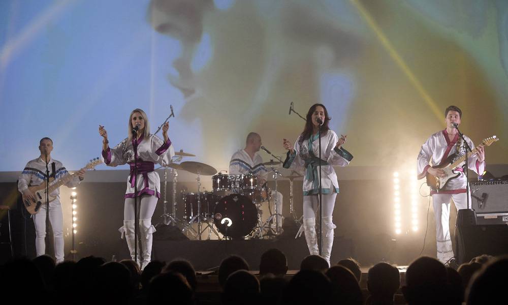 ABBA À SON MEILLEUR : LE PLUS GRAND SHOW D'ABB ...