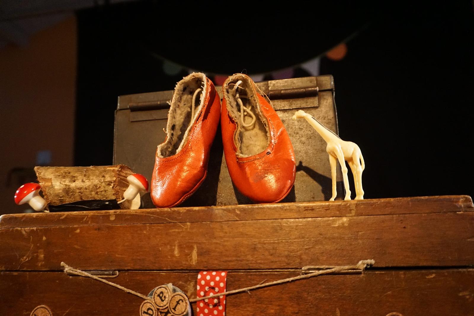 Spectacle "Promenons-nous dans les boîtes", ci ...