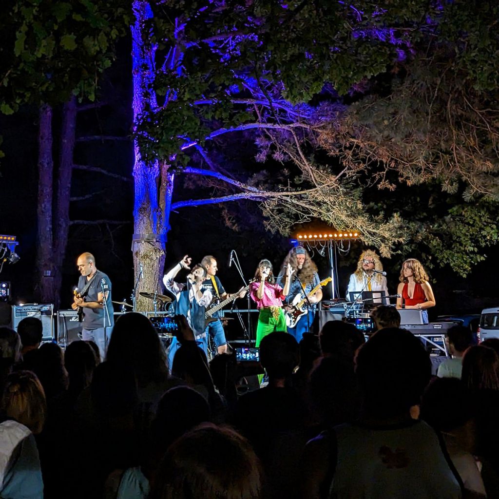 Le CaféMusic a rouvert ses portes ! - Venez profiter de concerts et d'une ambiance conviviale !